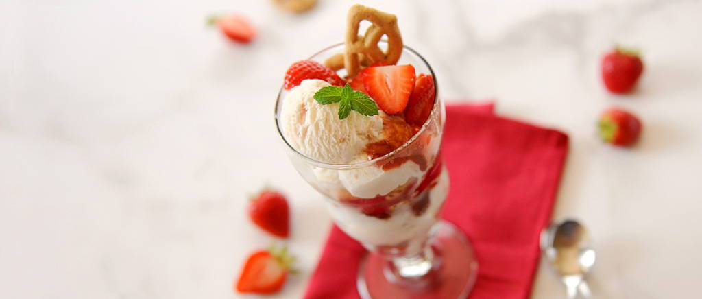 Strawberry Sundaes