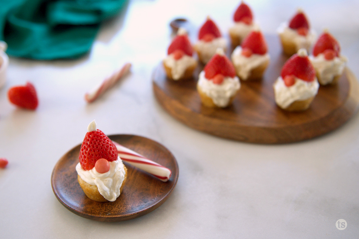 No Place Like Gnome: Holiday Sugar Cookie Cups