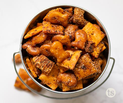 Cheesy Pizza Snack Mix