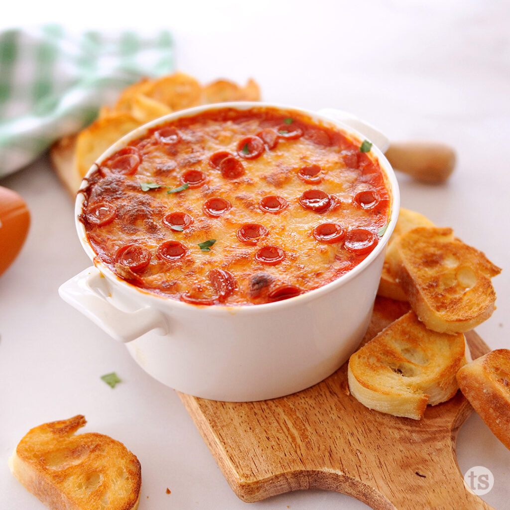 Try this Mama's Pepperoni Pizza Dip