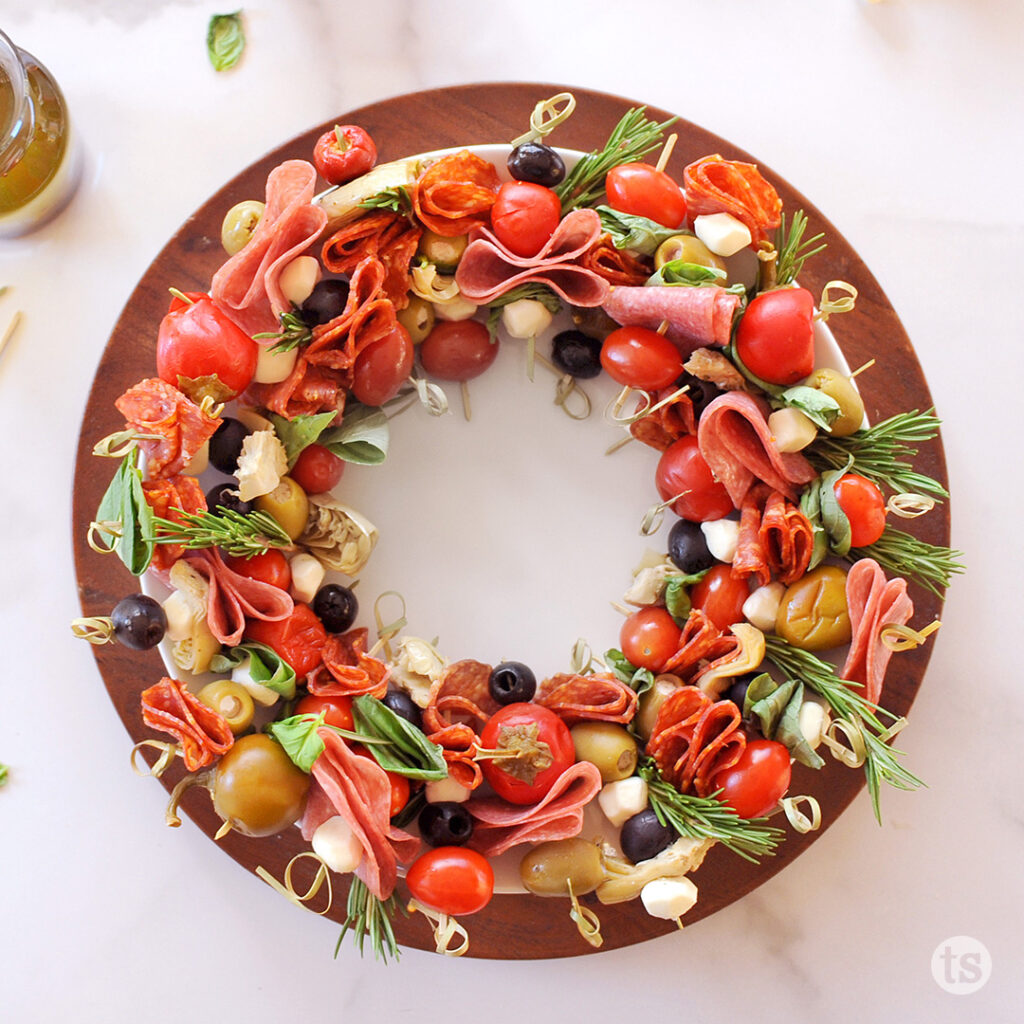 Try this Holiday Antipasto Wreath