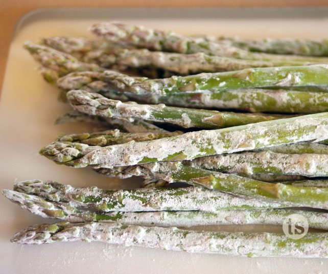 Crispy Baked Asparagus Prep 1