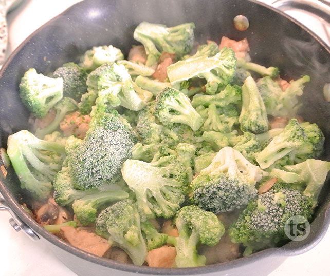 Creamy Paleo Spinach & Herb Chicken Prep