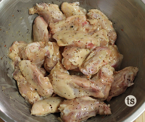 Vidalia Onion Baked Chicken Wings prep