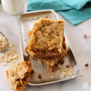 Try these Nana's Cinnamon Oatmeal Bars