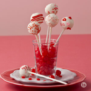 Try these Cutie Cake Lollipops